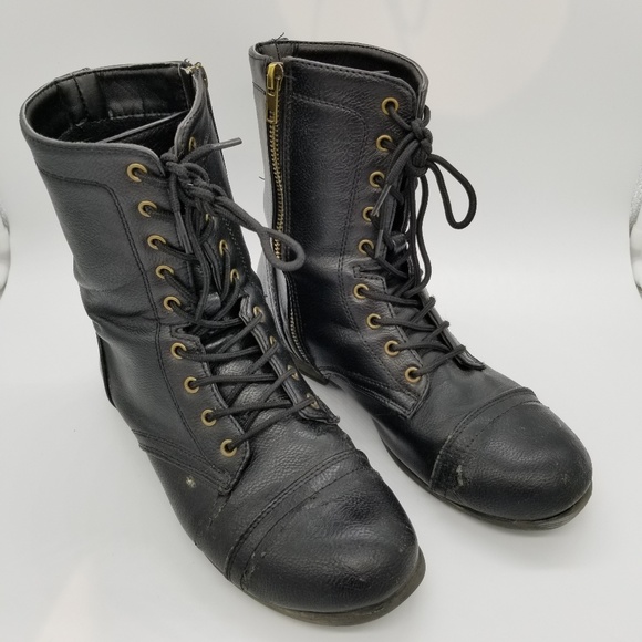 Well worn black combat Boots size 8 - Picture 5 of 8